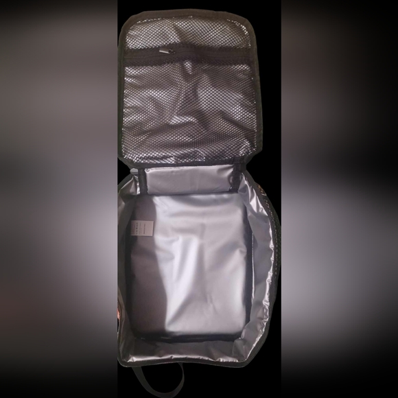 Heart insulated lunch box - Picture 3 of 4